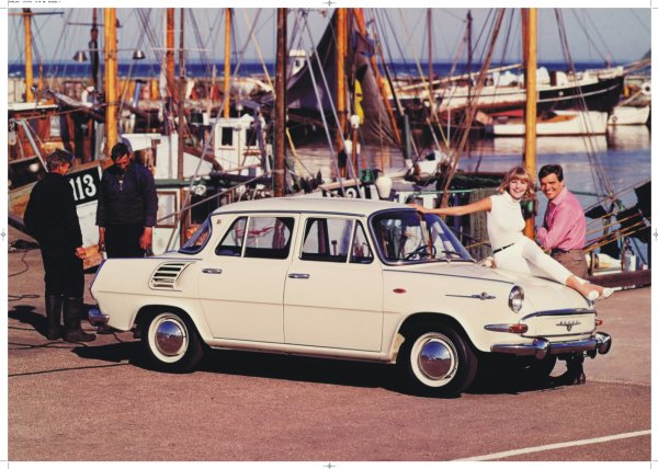 uz vrlo povoljnu potrošnju za to vrijeme od 7 do 8 litara benzina na 100 kilometara. Godine 1966. snaga se povećala na 43 KS (32 kW), a u modelu 1100 MB dodana je druga varijanta motora koja je bila snažna 53 KS (39 kW), a obujam motora 1,1 litru.