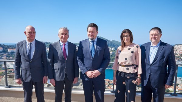 Župan Nikola Dobroslavić, ministar uprave Lovro Kuščević, državna tajnica Josipa Rimac