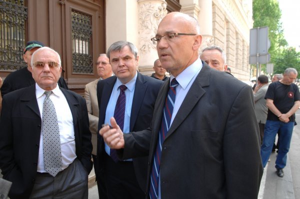 Veljko Miljević i pokojni Ante Madunić nakon prve presude Glavašu 2009.