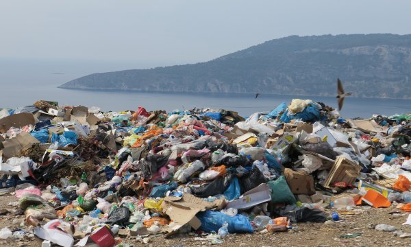 Odlagalište otpada nedaleko od Komiže