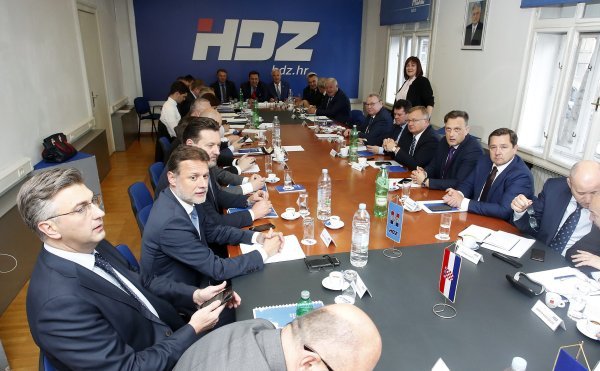 Sjednica Predsjedništva i Nacionalnog vijeća HDZ-a