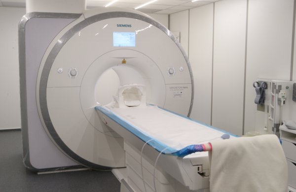 Ministar Kujundžić u rad pustio novi MR uređaj