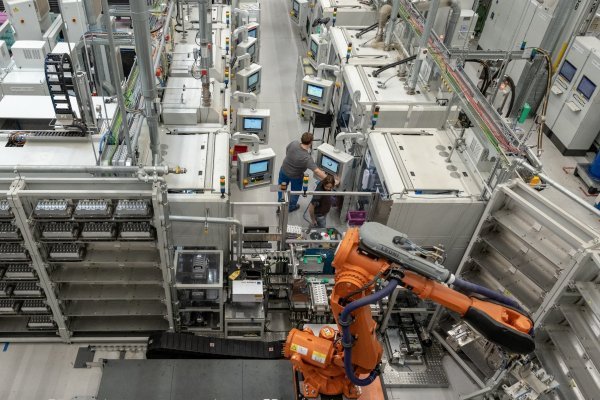 Proizvodnja baterijskih modula u BMW-ovom Competence Centru za proizvodnju električnih pogona
