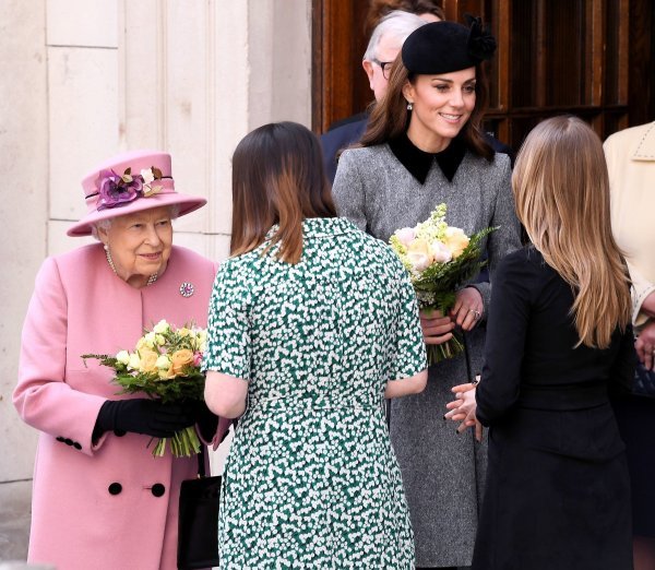 Kate Middleton i kraljica Elizabeta II