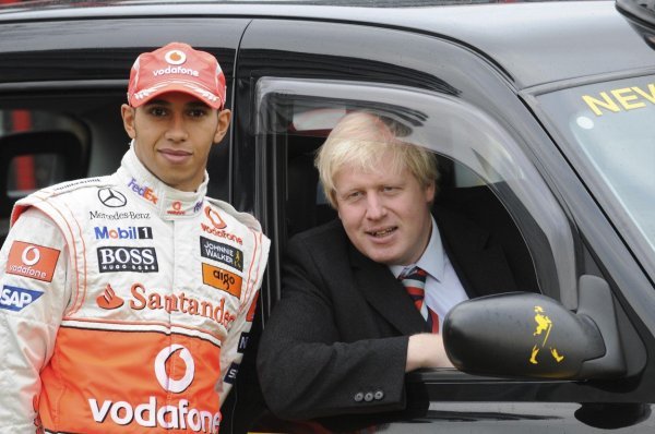 Lewis Hamilton i gradonačelnik Londona Boris Johnson snimljeni 2008. godine