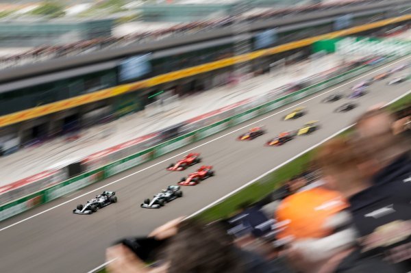 Formula 1 - start u Šangaju