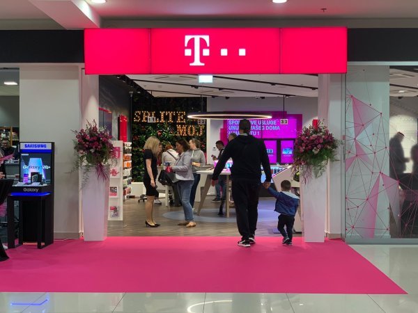 Novouređeni T-Centar u sklopu trgovačkog centra Joker