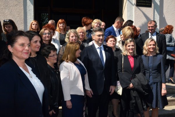 Premijer Plenković prisustvovao svečanosti obilježavanja Dana Brodsko-posavske županije