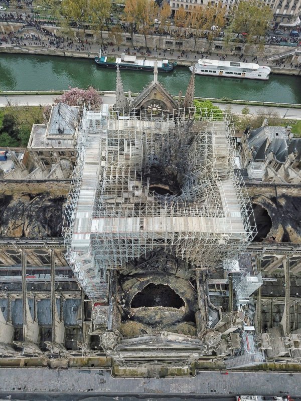 Notre Dame snimljena dronom nakon požara