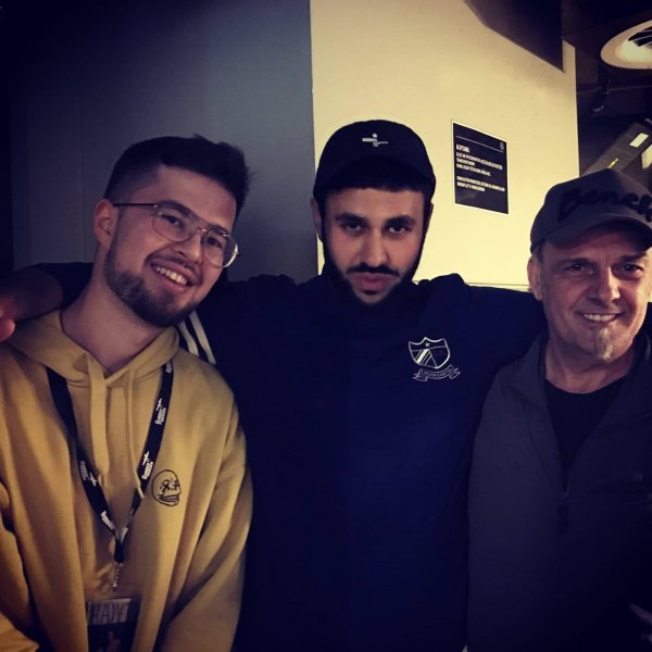 Guido sa svojim producentskim teamom u Hamburgu - Asad John i Farhot