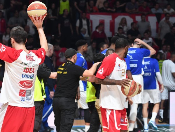 Crvena zvezda - Budućnost, napad huligana