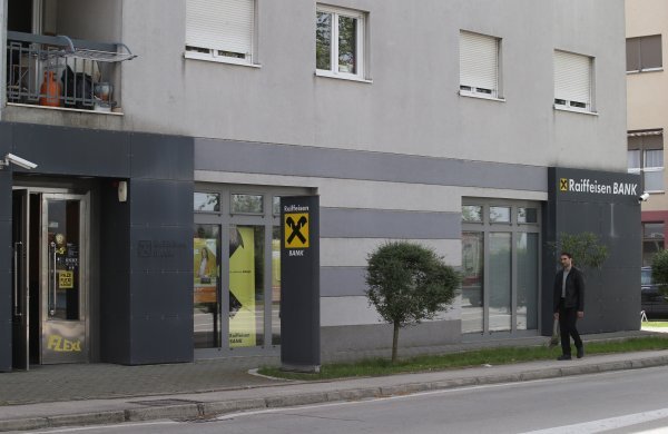 Opljačkana poslovnica Raiffeisen banke