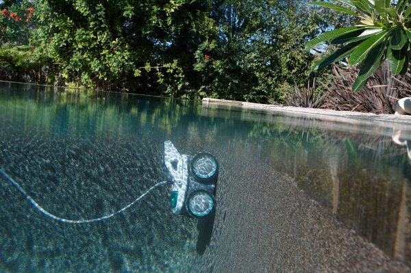 Mirra 530 - jednostavno kretanje po zidovima bazena