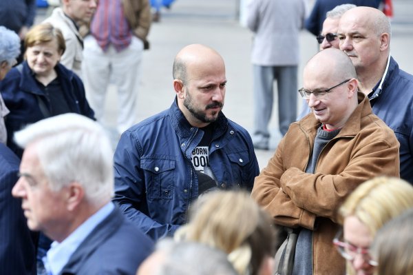 SDP-ovci potpisuju za referendum '67 je previše'