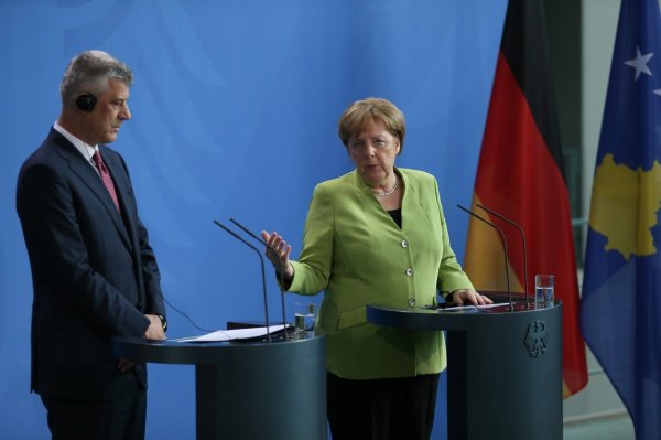 Hashim Thaci i Angela Merkel