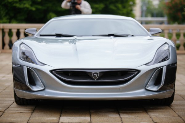 Izložena električna vozila