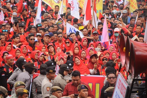 U Indoneziji velikim prosvjedom obilježen je praznik rada