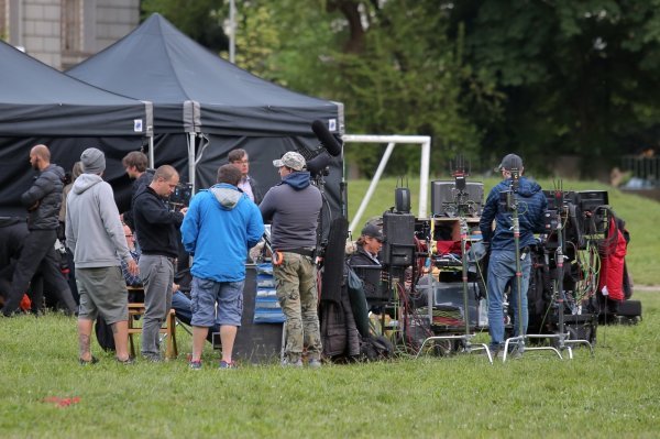 Snimanje filma The Hitman's Wife's Bodyguard na igralištu iza muzeja Mimara