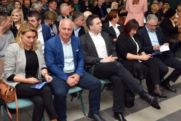 Dubravka Šuica u Slavonskom Brodu