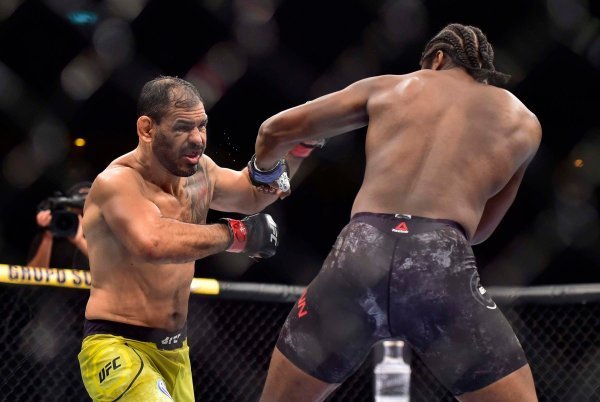 Antonio Rogerio Nogueira - Ryan Spann