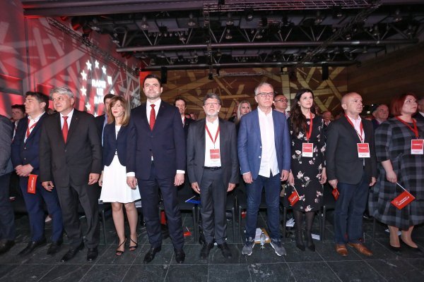 Davor Bernardić na konvenciji SDP-a