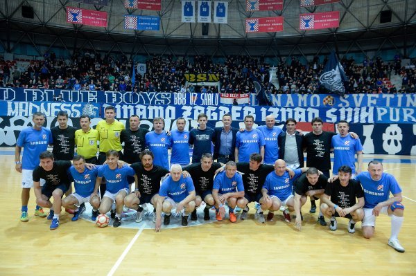 Dinamove legende odigrale su utakmicu za pomoć Slavku Ištvaniću