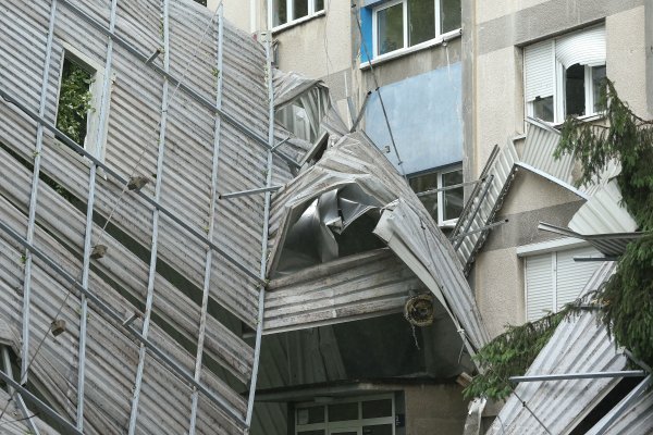 Vjetar otpuhao limeni krov