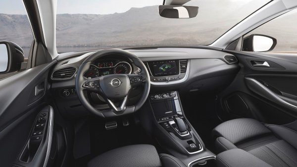 Unutrašnjost kabine novog Opel Grandlanda X Hybrid4