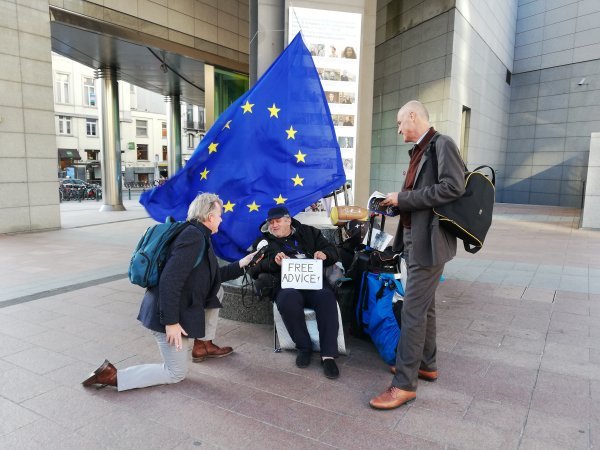 Detalj s briselskih ulica pred debatu vodećih kandidata 