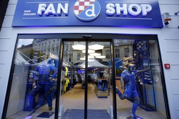 Otvorenje Dinamovog Fan shopa