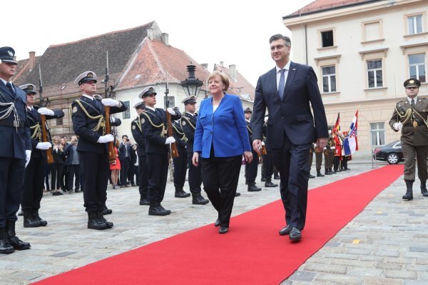 Angela Merkel u Banskim dvorima se susrela s premijerom Andrejom Plenkovićem