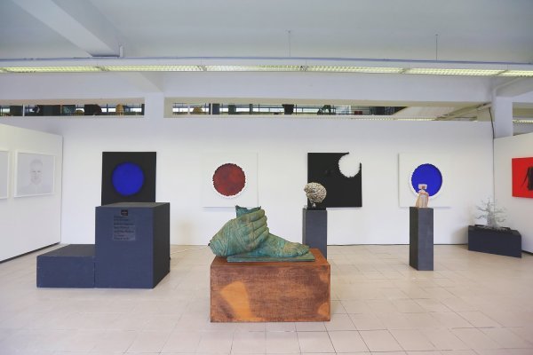 Rad Igora Mitoraja na štandu Futura Art Gallery