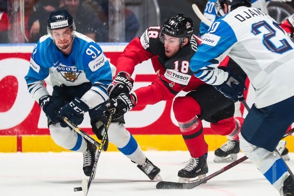 Kanada (Pierre-Luc Dubois) - Finska (Juho Lammikko)