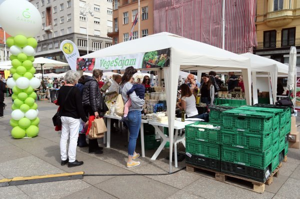 Na Trgu bana Jelačića otvoren 8. Vege sajam