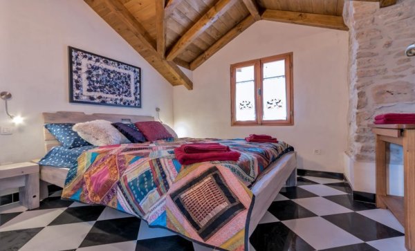 Vila Lemešić, Milna