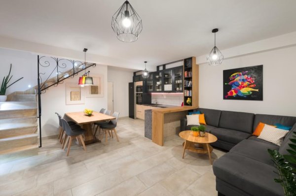 Vila Lipa Dora, Murvica